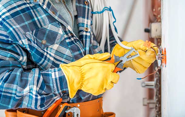 electricista urgencias 24 horas 365 días. Reparaciones electricidad